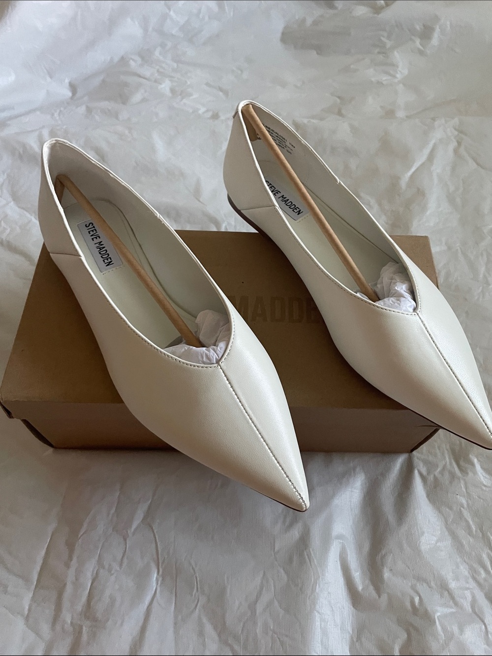 Steve Madden Idaline in Ice Leather Pointed-Toe Ballet Flats Sz-10 NWT